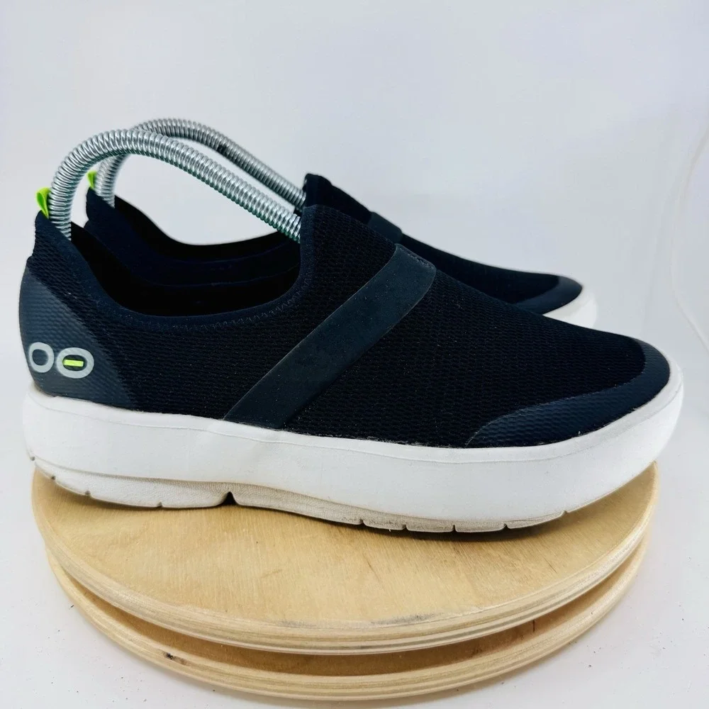 OOFOS OOmg Sport Low Recovery Shoes Women's 9 Black Slip On Walking Comfort - Picture 3 of 6